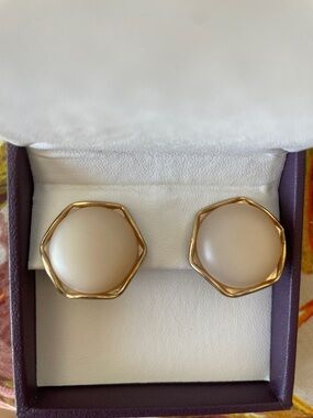 Cream Cabochon Gold-Trim Hexagon Clip Earrings